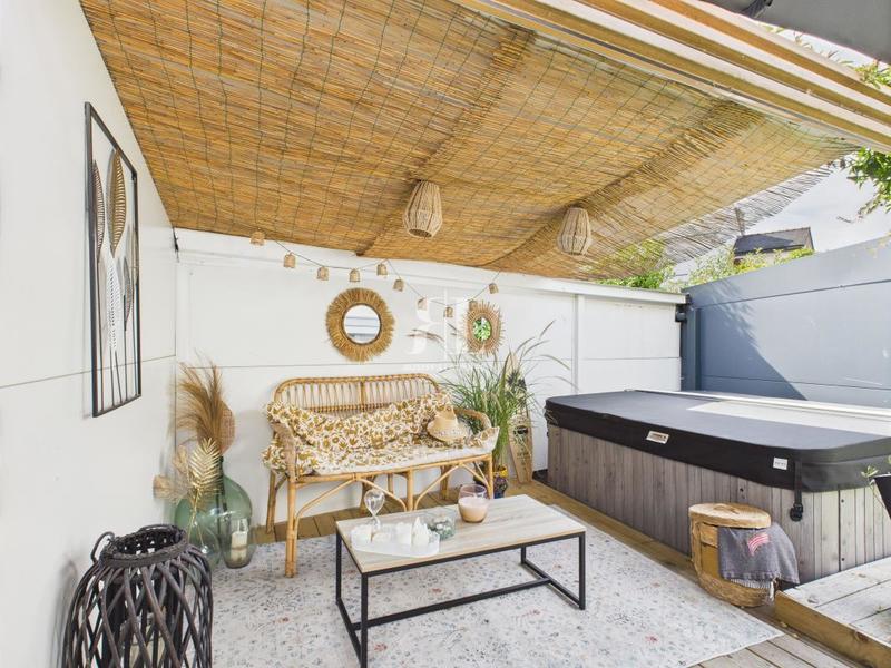 Maison - 186 m² - 7 pièces