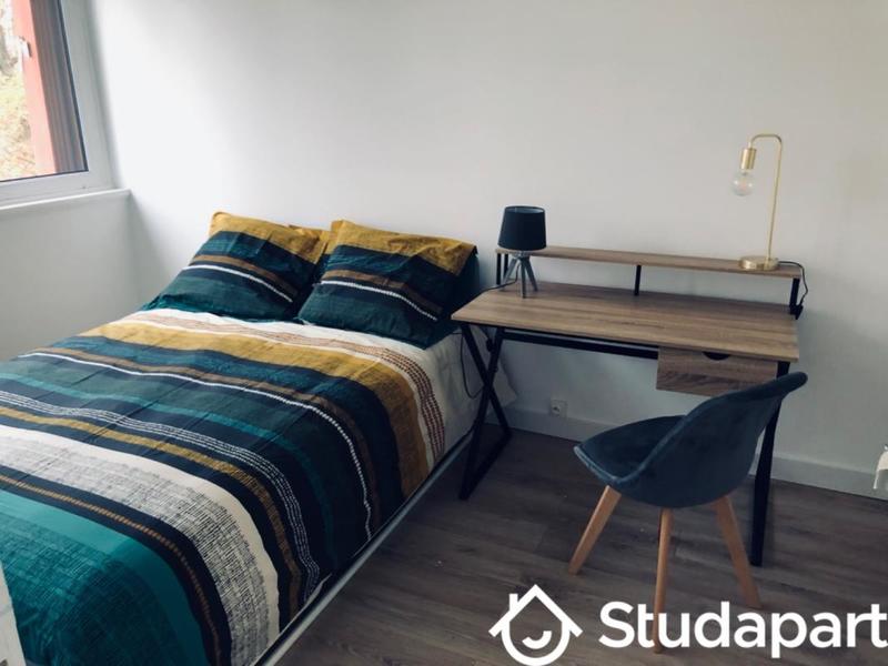 Chambre - 10 m² - 1 pièce