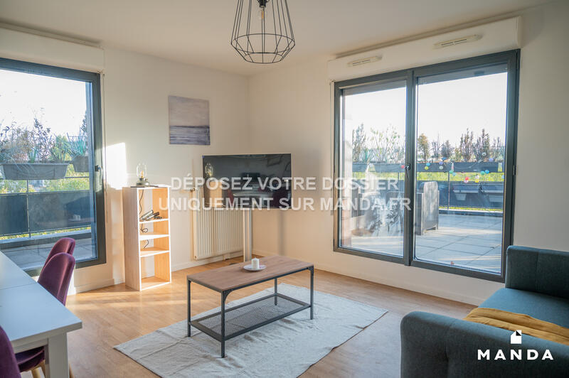 Chambre - 9 m² - 5 pièces