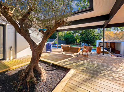 Maison - 204 m² - 7 pièces