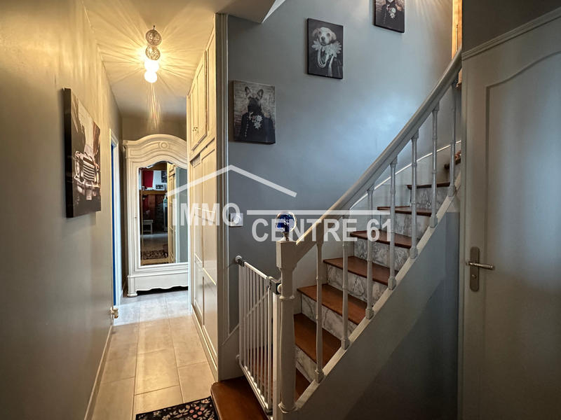 Maison - 163 m² - 9 pièces