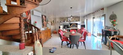 Villa - 163 m² - 4 pièces