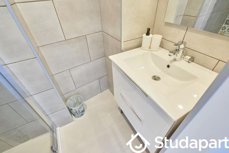 Chambre - 15 m² - 1 pièce