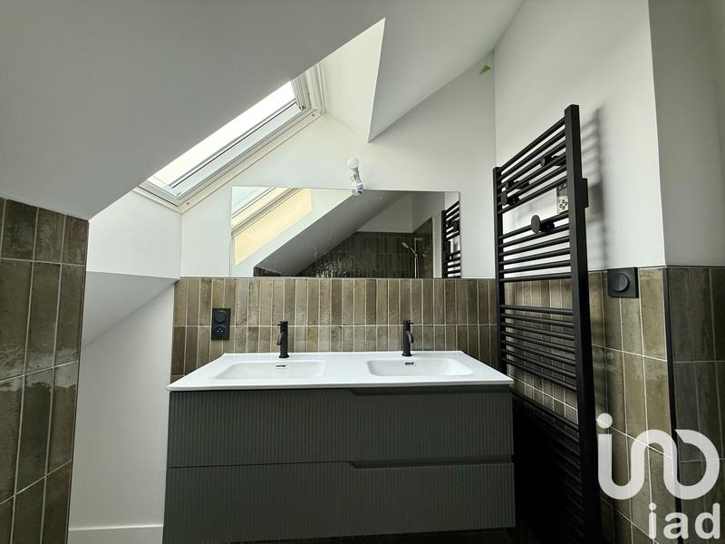 Maison - 169 m² - 8 pièces