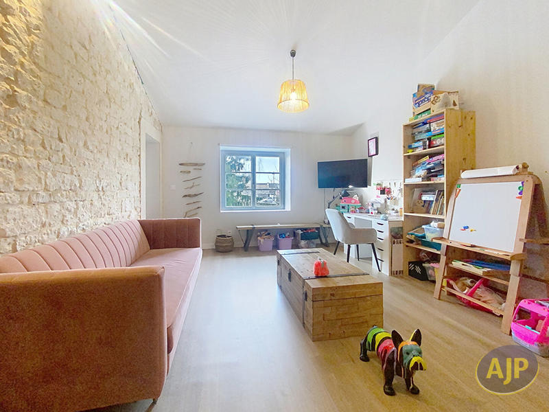 Maison - 182 m² - 4 pièces