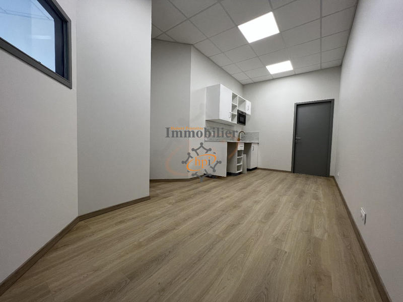 Bureau - 48 m² - 5 pièces