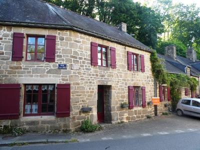 Maison en pierre - 185 m² - 7 pièces