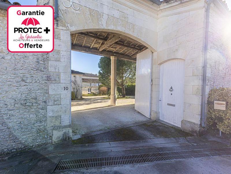 Maison - 327 m² - 7 pièces