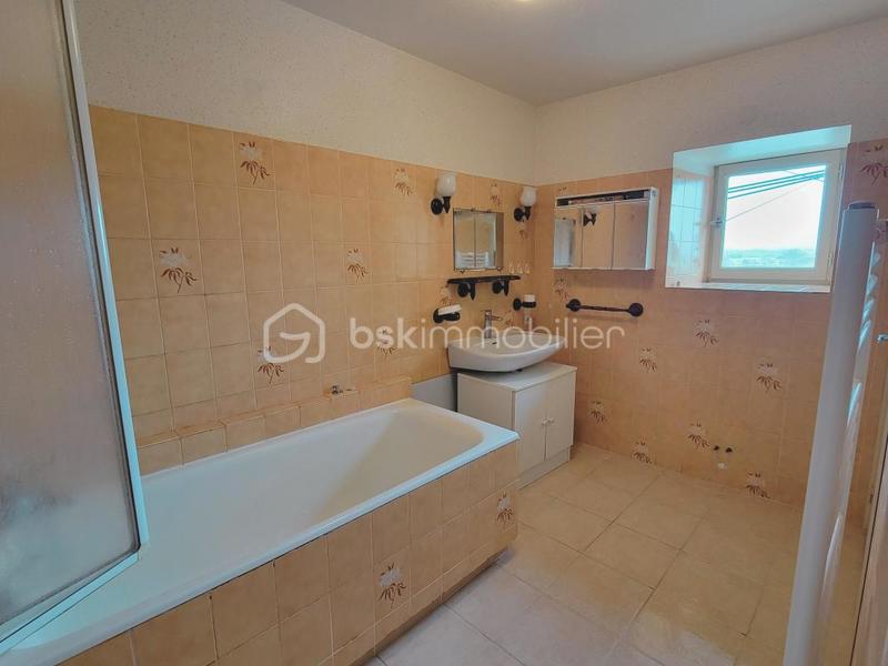 Maison en pierre - 137 m² - 7 pièces