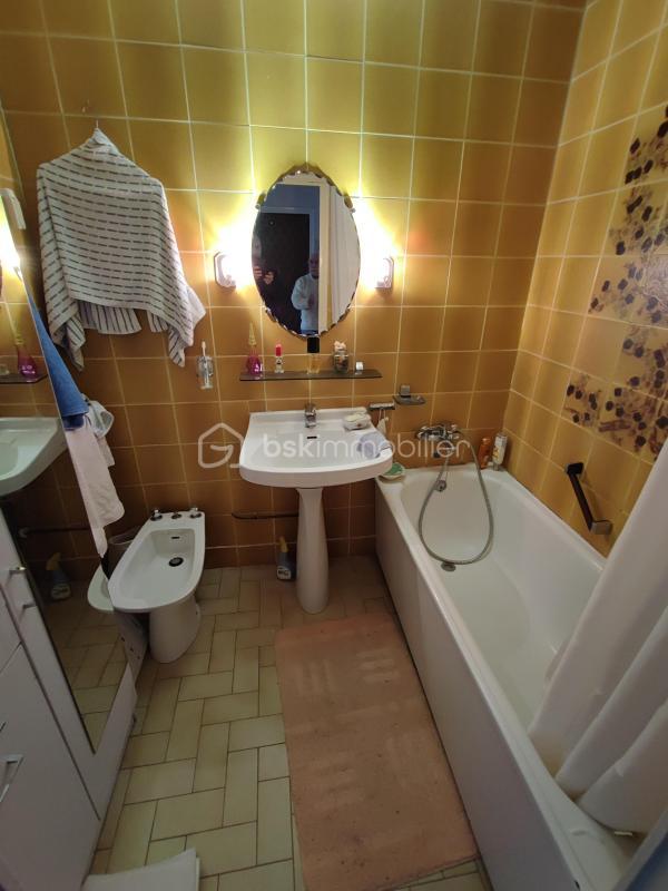 Maison traditionnelle - 103 m² - 4 pièces