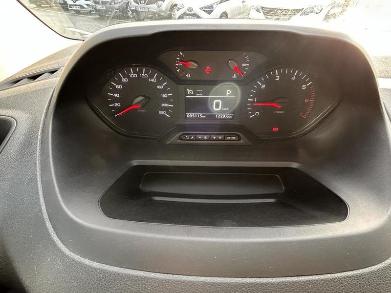 Peugeot Partner L1h1 1.5 Bluehdi Standard Asphalt Eat8 130