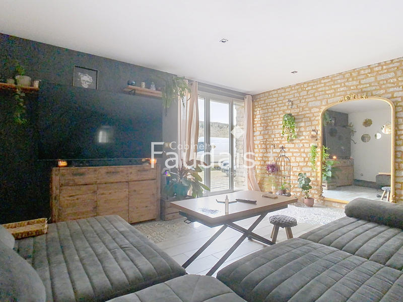 Maison - 200 m² - 7 pièces