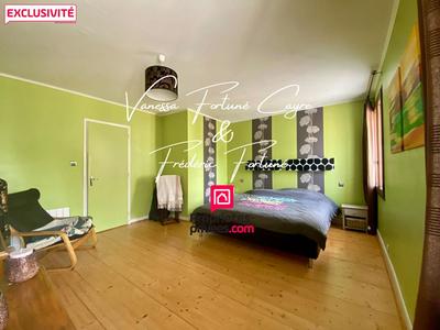 Maison - 200 m² - 4 pièces