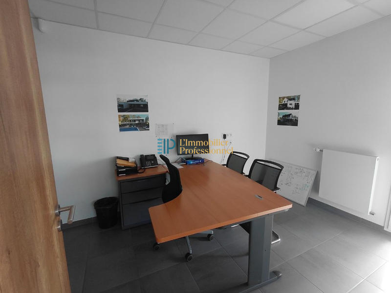 Bureau - 75 m² - 4 pièces
