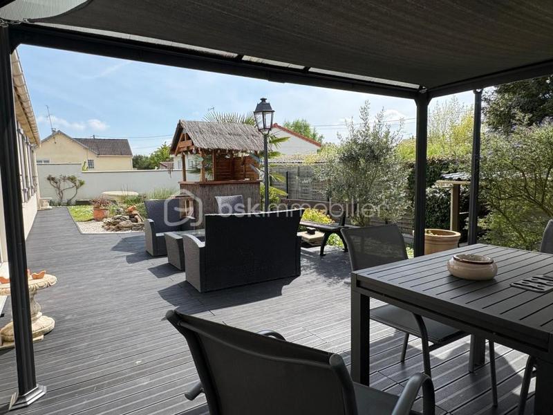 Maison traditionnelle - 112 m² - 6 pièces