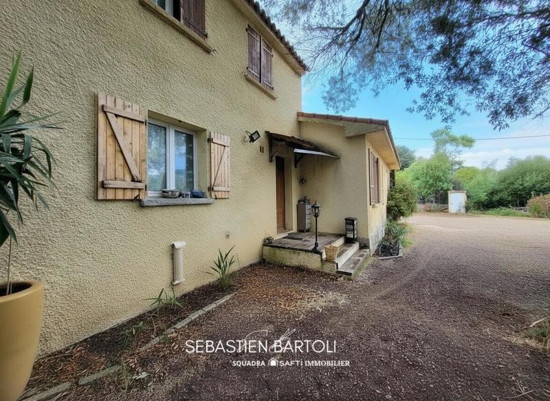 Maison - 140 m² - 5 pièces