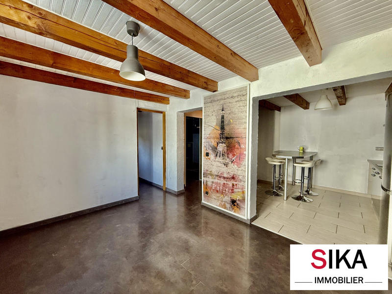 Maison - 220 m² - 8 pièces