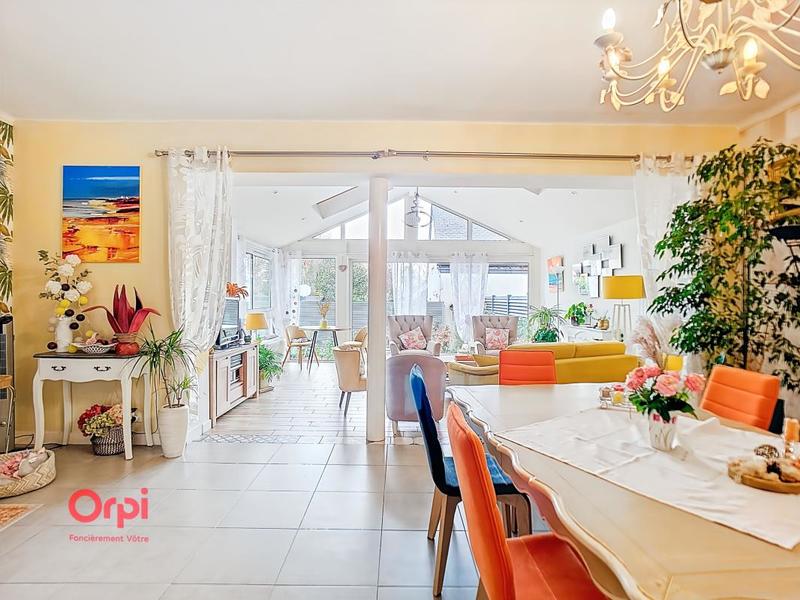 Maison - 180 m² - 6 pièces