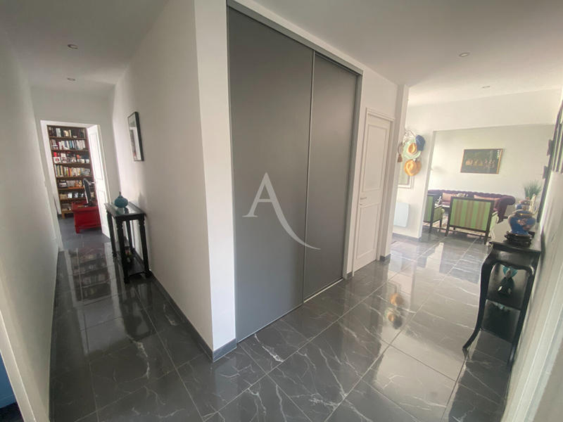 Maison - 94 m² - 5 pièces