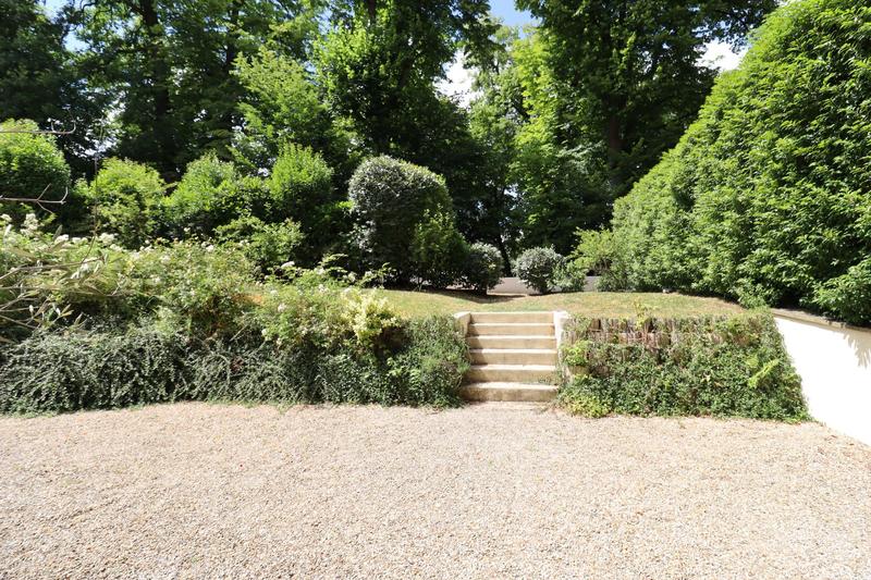 Maison ancienne - 232 m² - 8 pièces