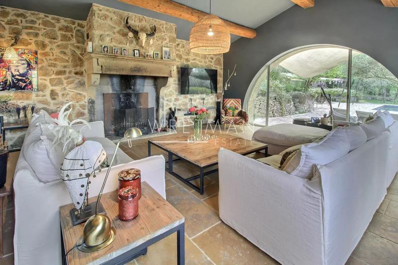 Villa - 180 m² - 6 pièces