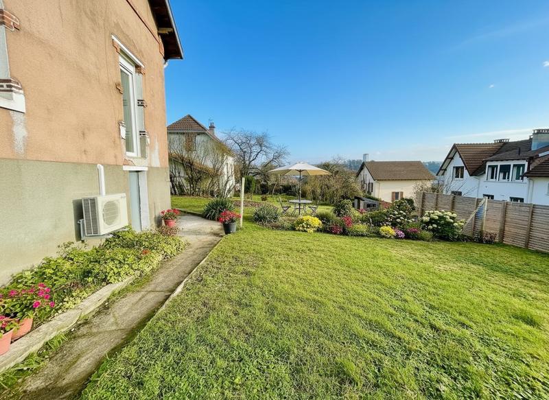 Maison - 104 m² - 5 pièces