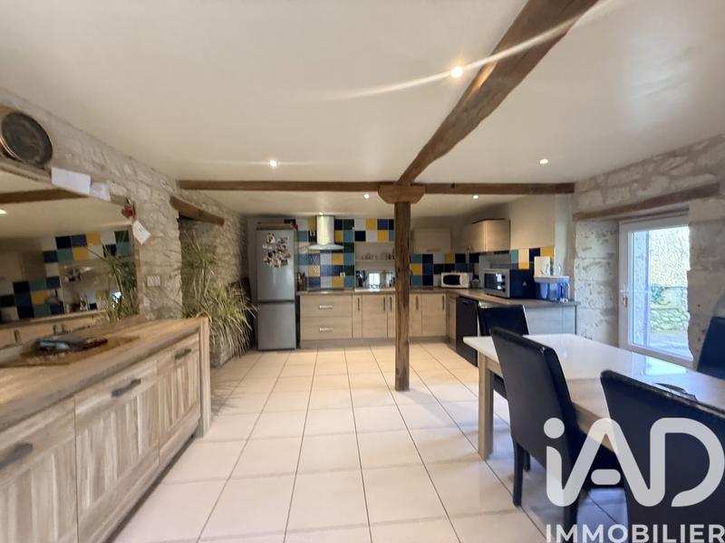 Maison de village - 80 m² - 4 pièces