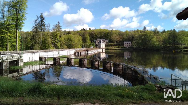 Local commercial - 737 m²