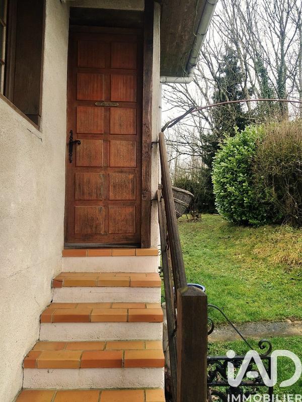 Maison - 250 m² - 6 pièces