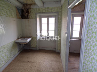 Maison - 250 m² - 12 pièces