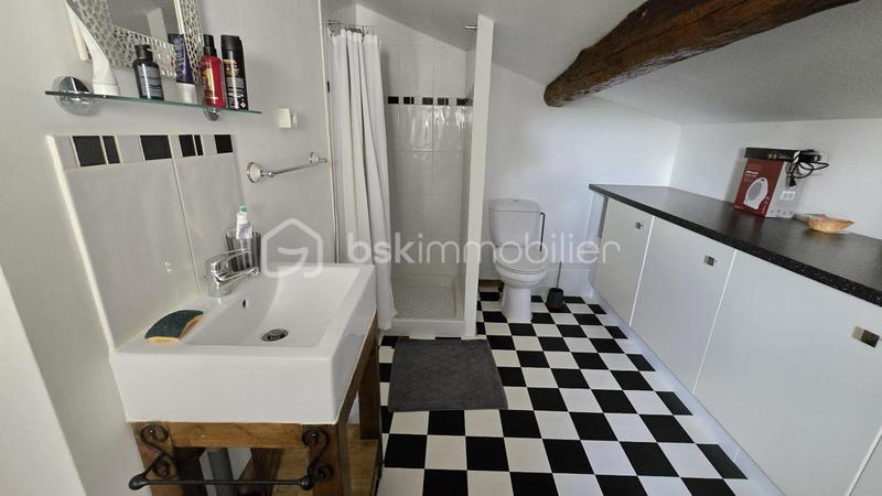 Maison - 240 m² - 8 pièces