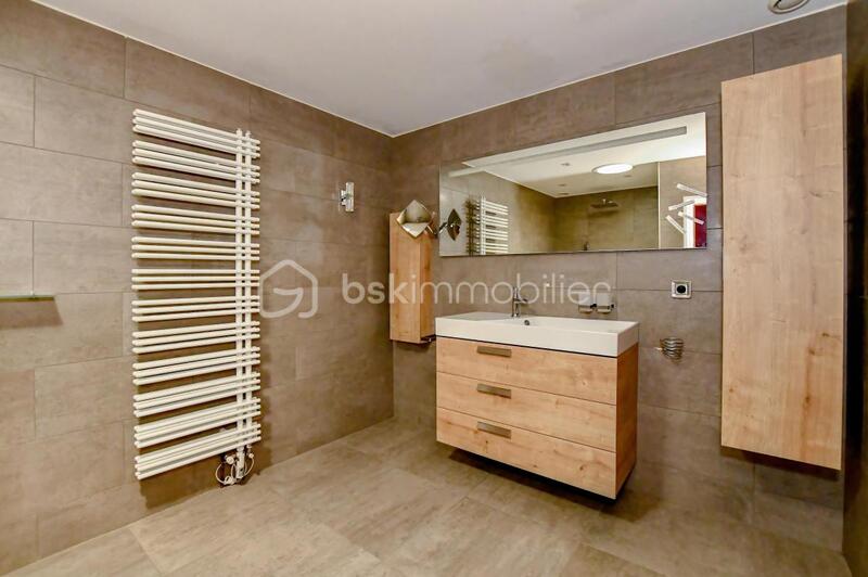 Maison de ville - 260 m² - 6 pièces