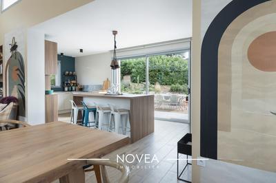 Maison contemporaine - 171 m² - 6 pièces