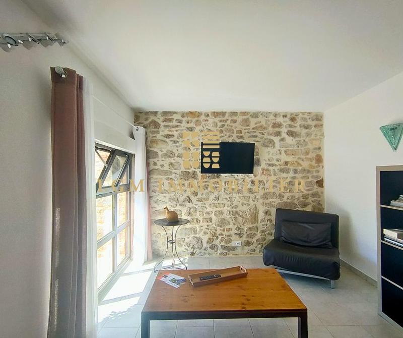 Mas - 339 m² - 10 pièces