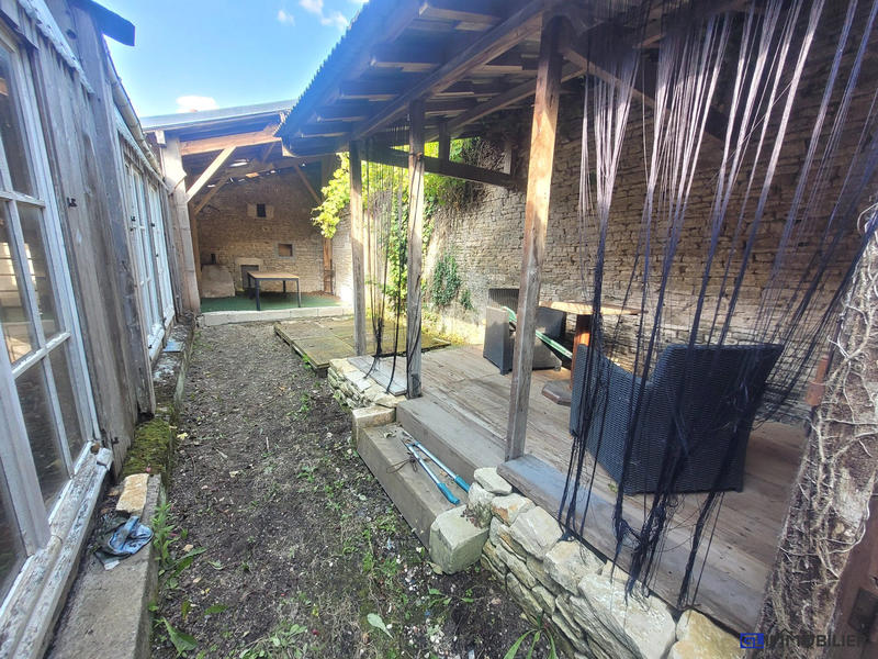 Maison ancienne - 126 m² - 8 pièces