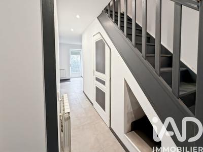 Maison - 95 m² - 5 pièces