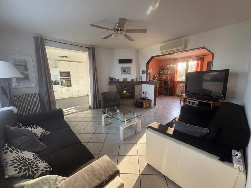 Maison - 186 m² - 9 pièces