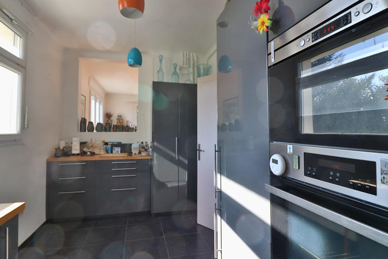 Maison - 220 m² - 7 pièces