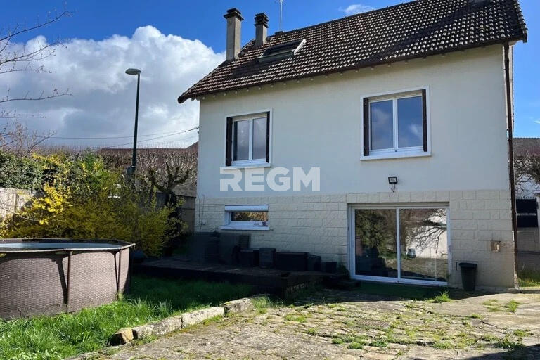 Maison - 135 m² - 5 pièces