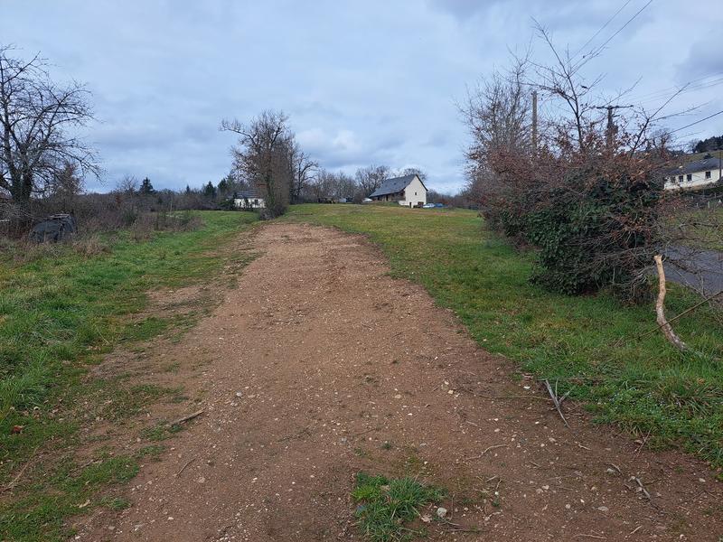 Terrain constructible - 3 280 m²