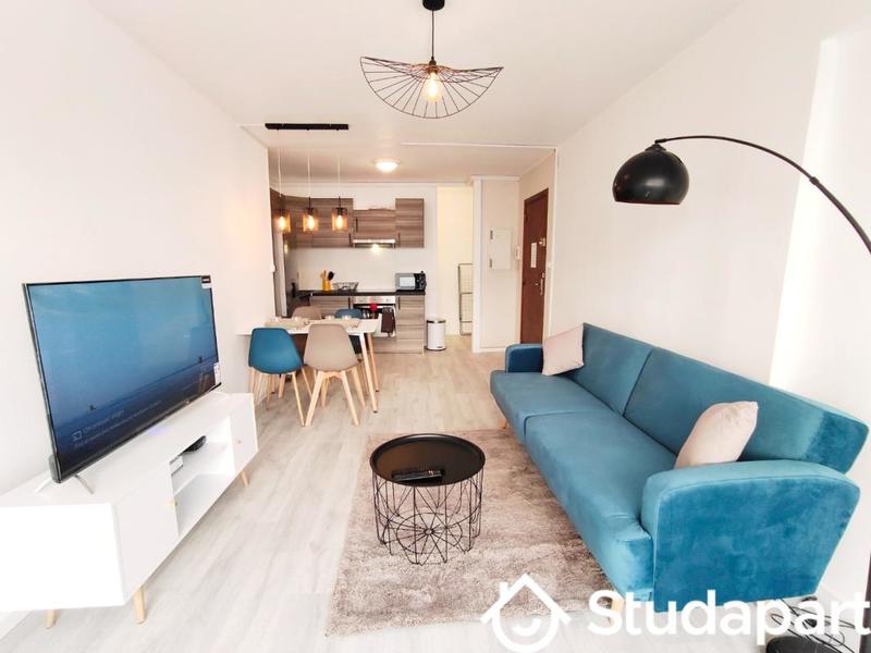 Chambre - 14 m² - 1 pièce