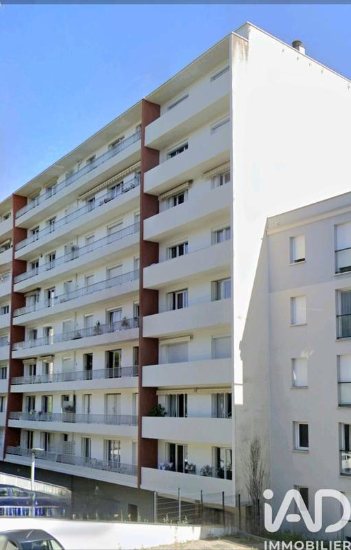 Appartement - 94 m² - 5 pièces