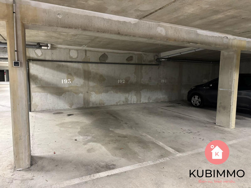 Parking / Garage - 24 m²