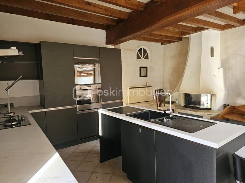 Maison en pierre - 180 m² - 7 pièces