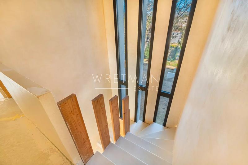 Maison - 222 m² - 6 pièces