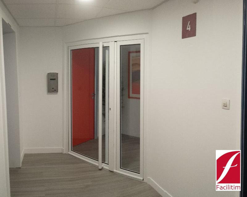 Bureau - 62 m² - 1 pièce