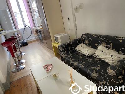 Chambre - 14 m² - 1 pièce