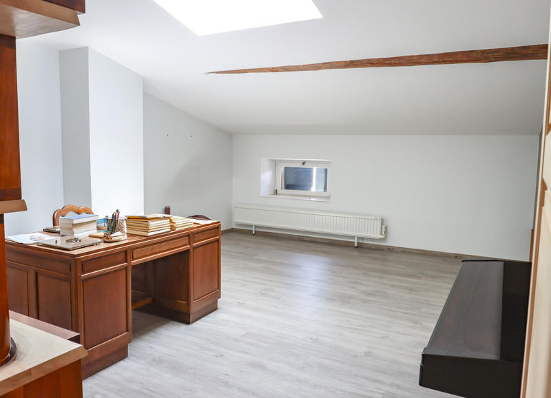 Maison - 320 m² - 6 pièces