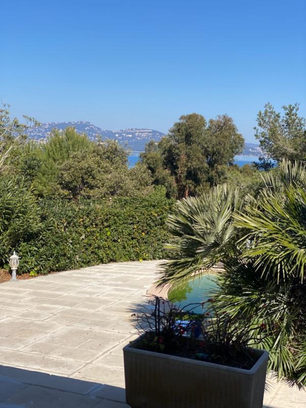 Maison - 250 m² - 8 pièces