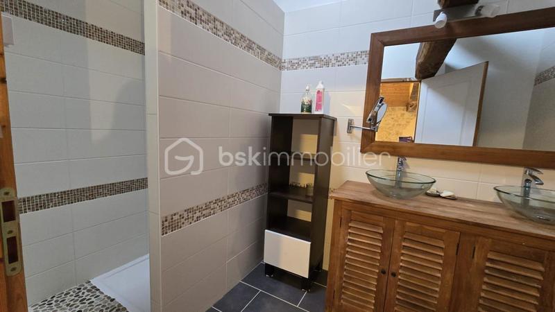 Maison - 400 m² - 16 pièces